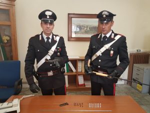Un arsenale in auto e casa: arrestato 55enne insospettabile