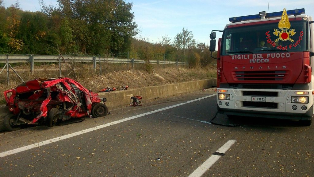 Muore travolta da una Porsche