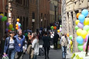 Sabato di festa in Via Montanini per il lancio delle nuove iniziative