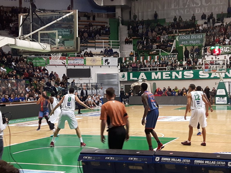 Mens Sana, Cagliari fa il colpo ed espugna il PalaEstra 86-80