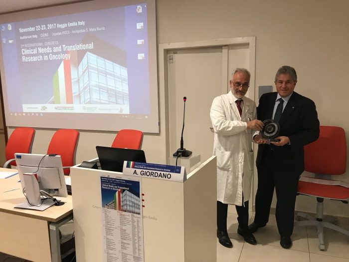 Il professor Antonio Giordano premiato per la ricerca oncologica