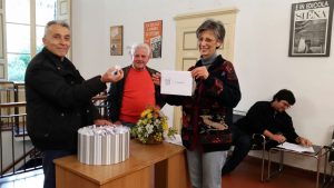 Estrazione della prima lotteria organizzata dai commercianti di Via Montanini