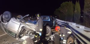 Tragico incidente: una vittima e sei feriti - LE FOTO