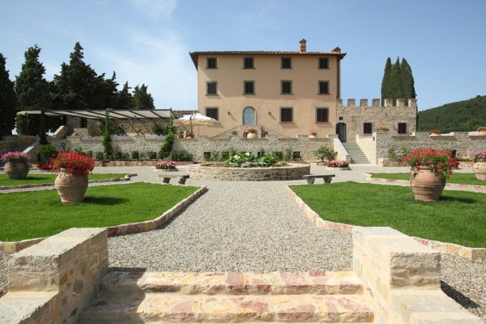 Nessuno vuole il castello di San Donato in Perano: asta deserta