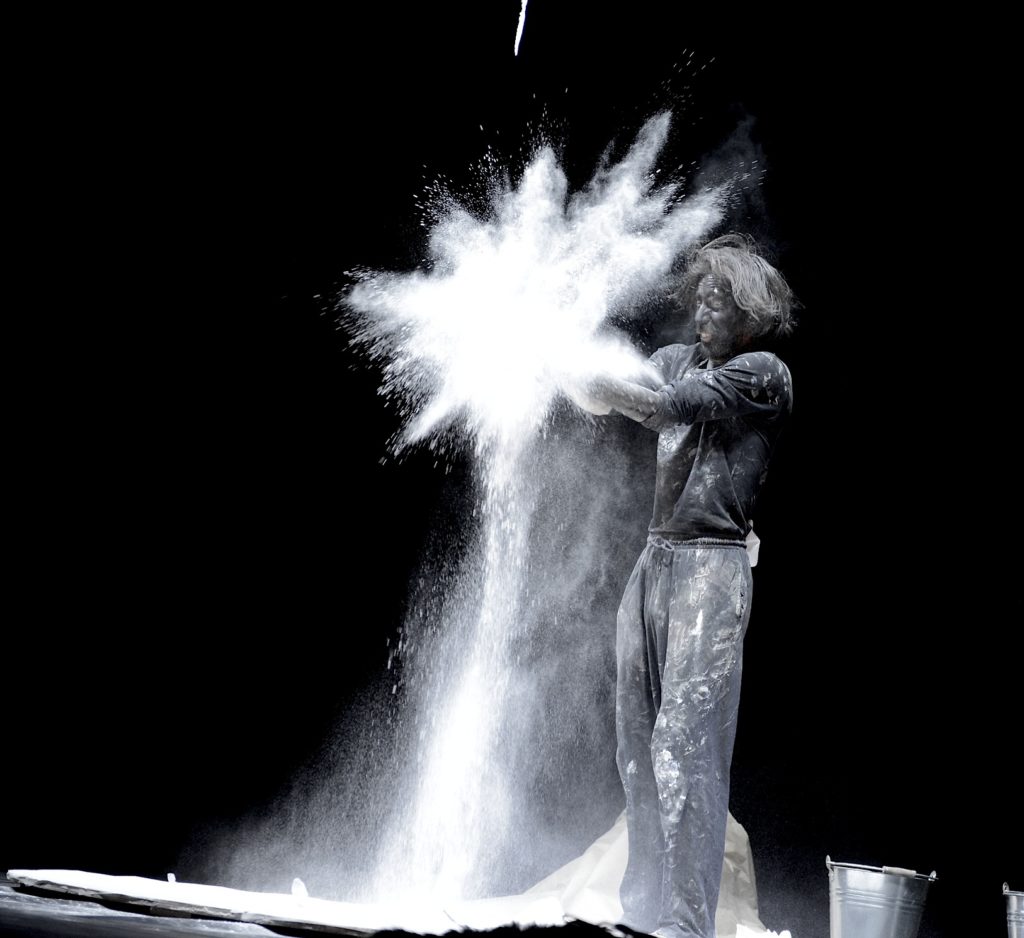 "Little Bang" al Teatro del Costone, l'Universo spiegato ai pi&ugrave; piccoli