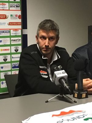 Mens Sana-Casale, il commento di coach Mecacci: "Partita di grandissima energia"