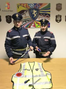 Si spacciano per turisti, in realt&agrave; sono dei ladri: Polizia arresta tre albanesi armati di attrezzi da scasso
