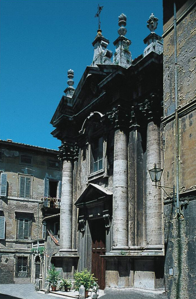 Chiesa di San Giorgio, segni di degrado sulla facciata
