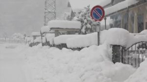 Cuneo-Siena, rinvio vicino: la neve &egrave; ancora copiosa