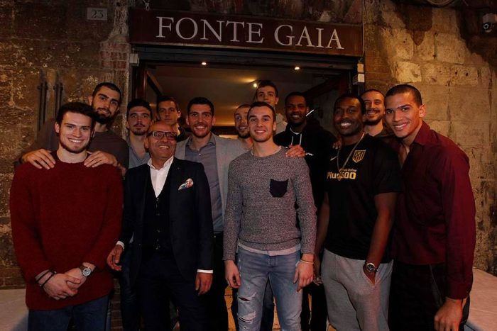 La Soundreef Mens Sana si fa gli auguri di Natale a cena a Fontegaia - LE FOTO
