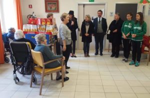 La Polisportiva Mens Sana porta gli auguri agli anziani di Siena - LE FOTO