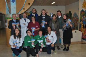 Polisportiva Mens Sana, atleti e dirigenti in Pediatria con le calze della Befana - LE FOTO