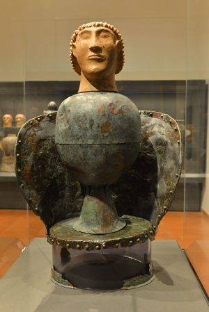 Chiusi, il canopo di Dolciano in una mostra etrusca in germania