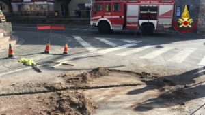 Abbadia San Salvatore, fuga di gas per strada durante dei lavori