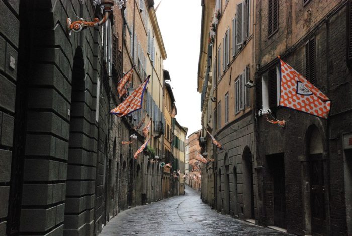 Da luned&igrave; 15 al via la nuova lastricatura di Via Pantaneto