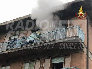 Chianciano: incendio in una casa, i vigili del fuoco salvano una persona