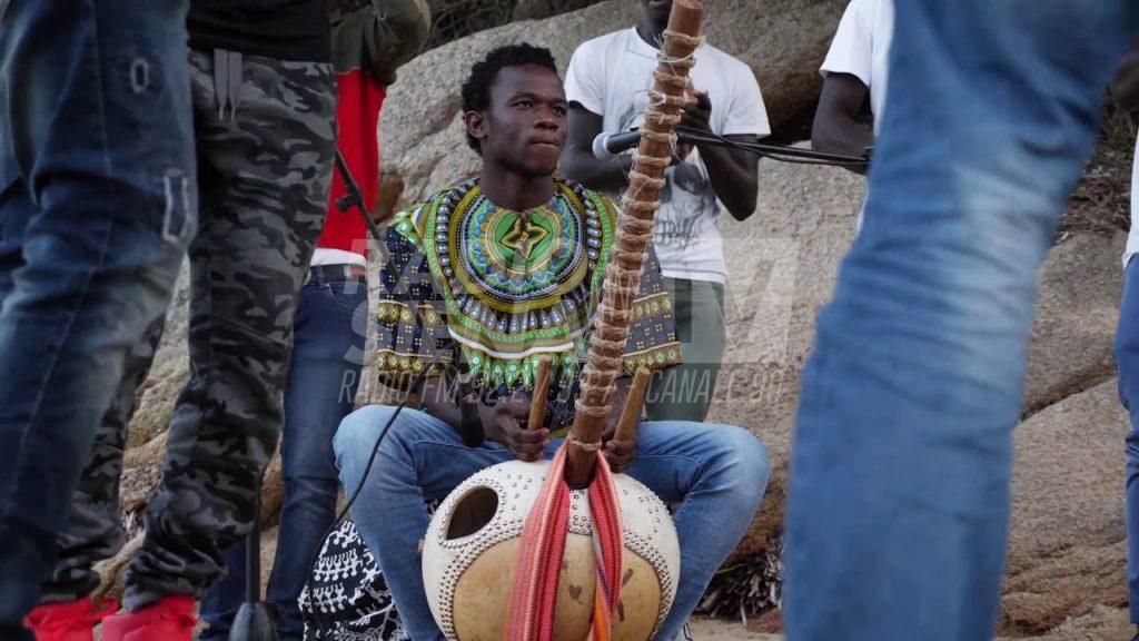 La kora di Jabel Kanuteh protagonista del secondo appuntamento di "Tradire. Le radici nella musica"
