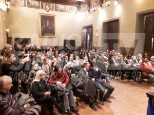 La Lega fa il pieno per il convegno su banche ed economia con Borghi, Bagnai e Malvezzi