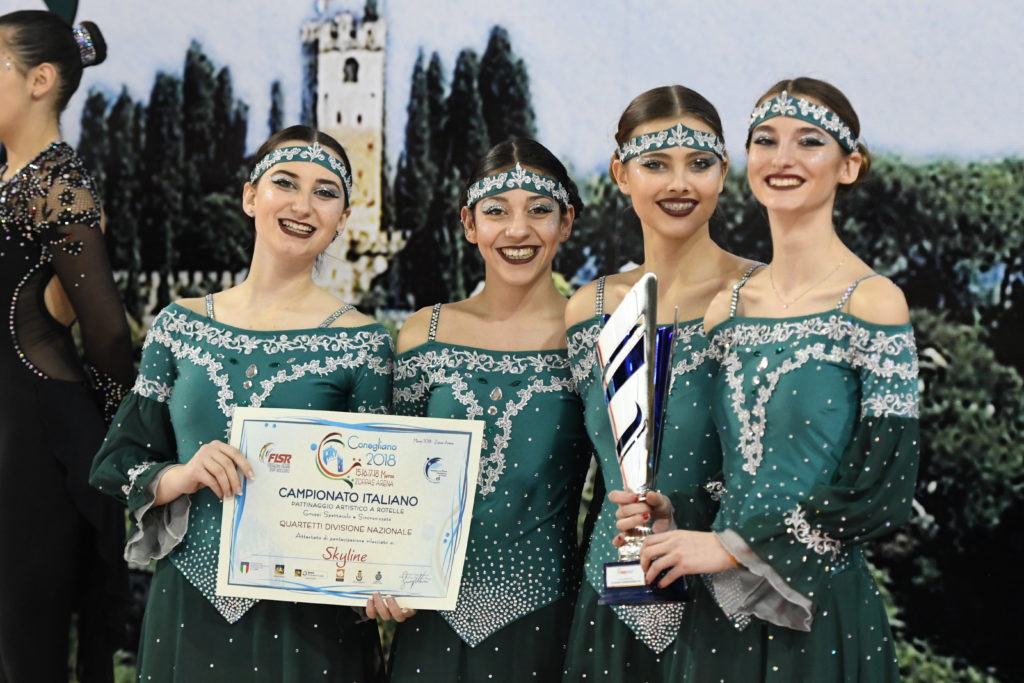 Campionato italiano pattinaggio a gruppi Show e Precision, Siena sul podio - FOTO