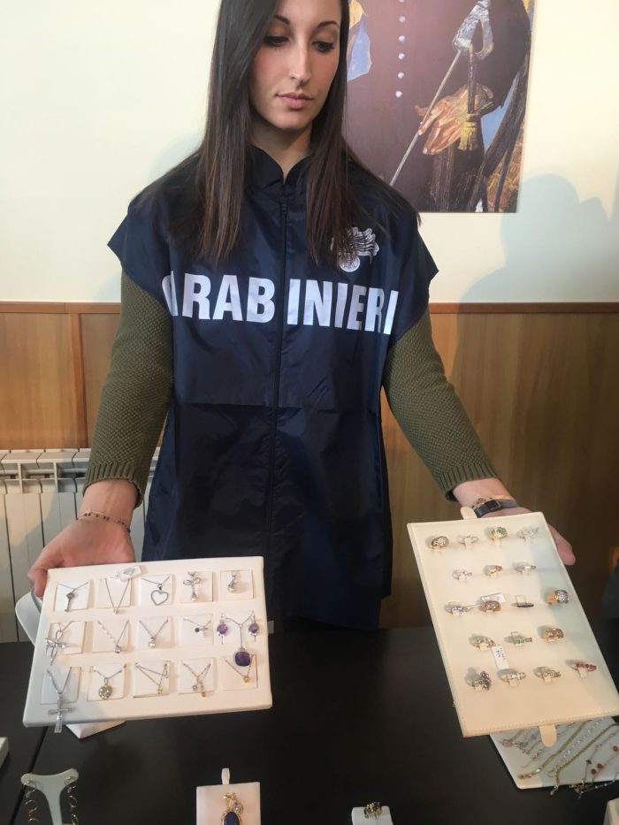 Operazione off-line, in arresto una banda criminale che svaligiava le abitazioni