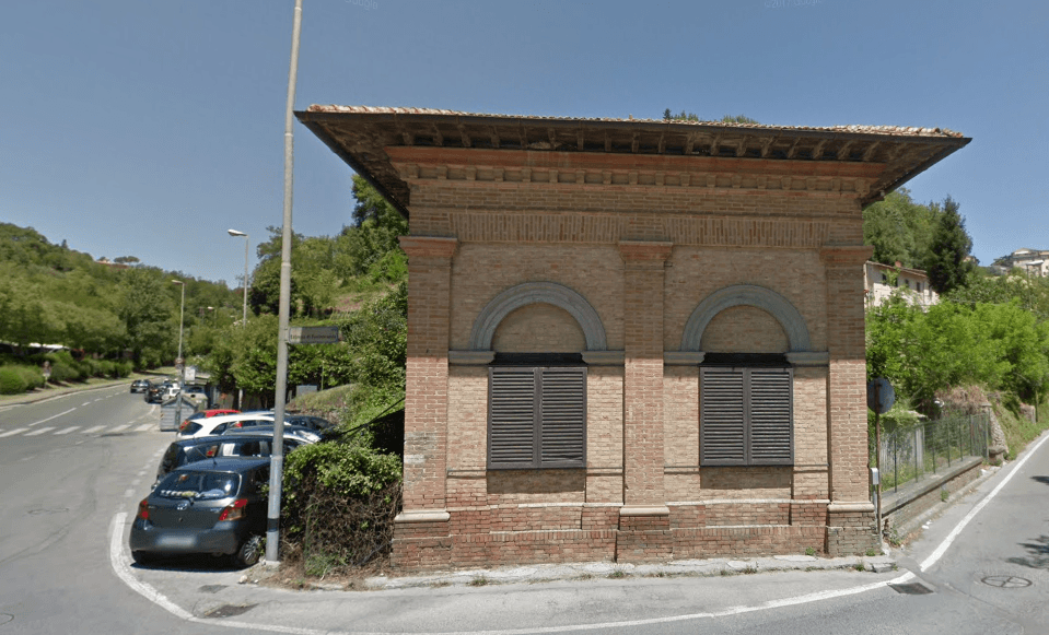 Il Comune vende il Madonnino Scapato in strada di Pescaia