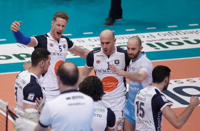 La Emma Villas conquista gara tre e vola in finale