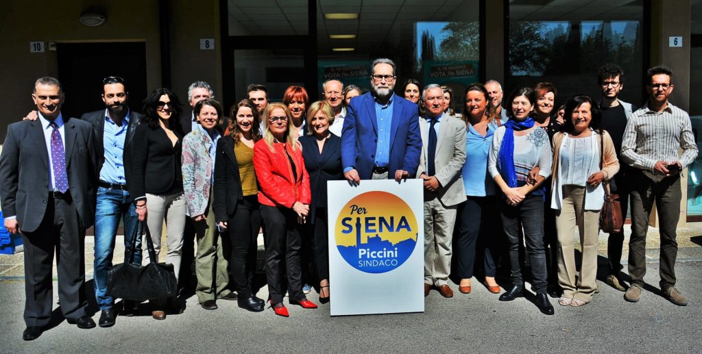 Piccini presenta la lista e attacca De Mossi: "Ha fatto diventare Valentini un riferimento"