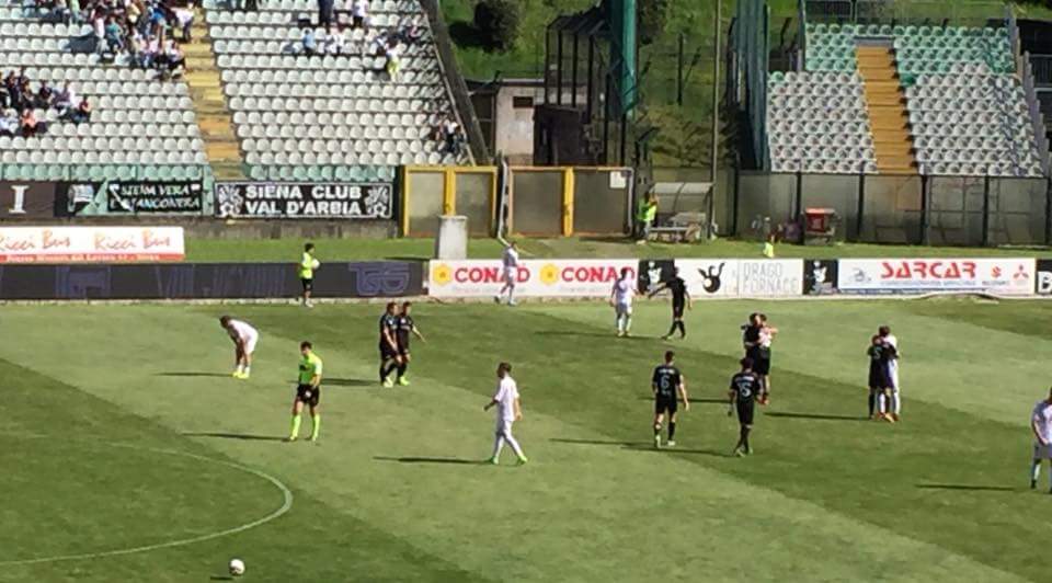 La Robur piega il Cuneo 1 a 0 ma il Livorno resta avanti