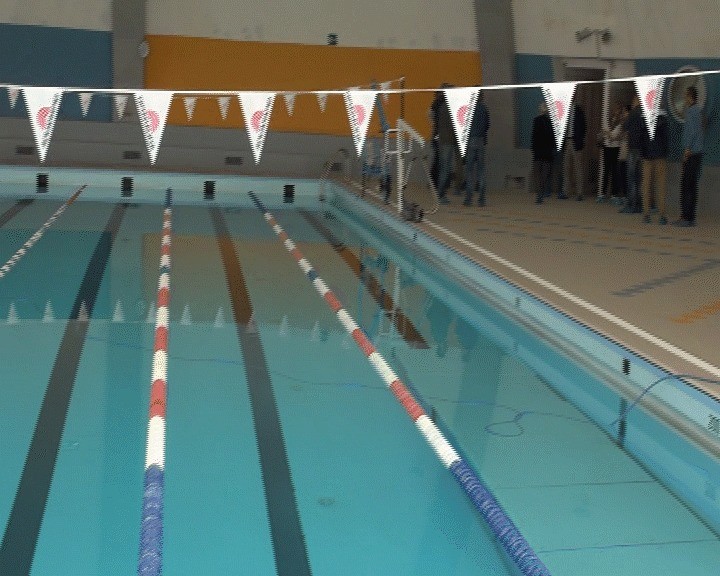 Piscina Piazza d'Armi, intonaco si stacca dal soffitto a pochi giorni dalla riapertura