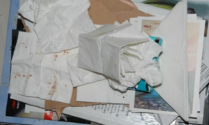 Quarto Grado, il mistero dei fazzolettini: il sangue corrisponde alle ferite sul volto di Rossi