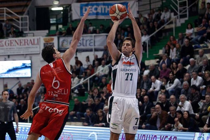 Reggio Calabria deferita di 34 punti, la Mens Sana &eacute; salva