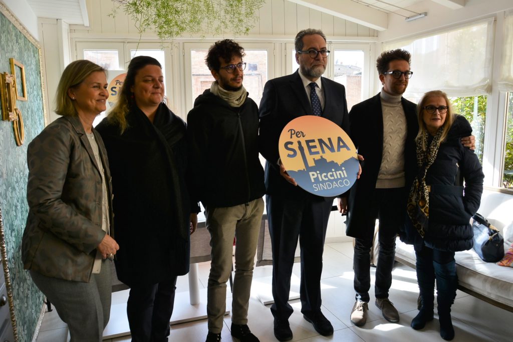 Per Siena ne ha per tutti: "De Mossi bello di Castiglia, Sportelli manovrato da Marzucchi. Il Pd è solo giochi di potere"