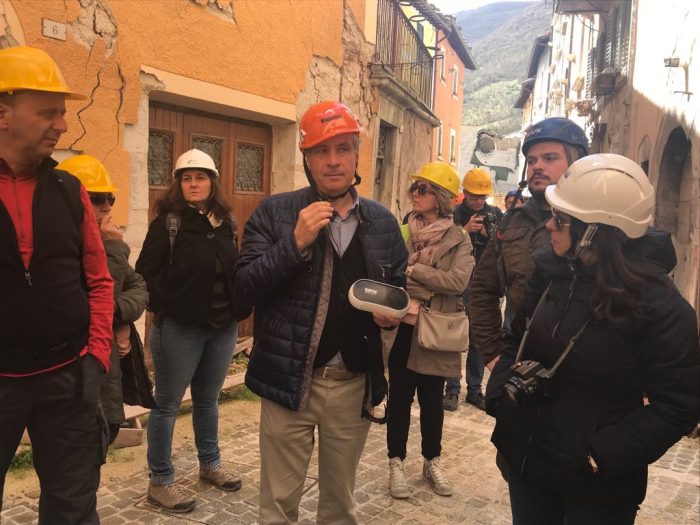 La scuole edile di Siena in visita alla zona rossa di Visso - FOTO