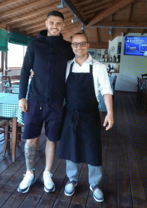Mauro Icardi si rilassa per il 1 maggio a Castelnuovo