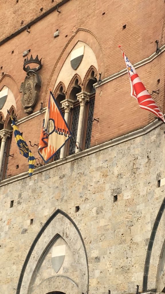 Palio 2 luglio, estratte Tartuca, Leocorno e Giraffa