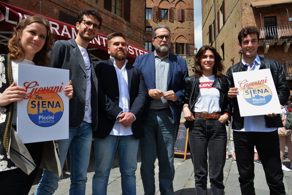 Presentati i candidati di "Giovani per Siena" in appoggio a Piccini