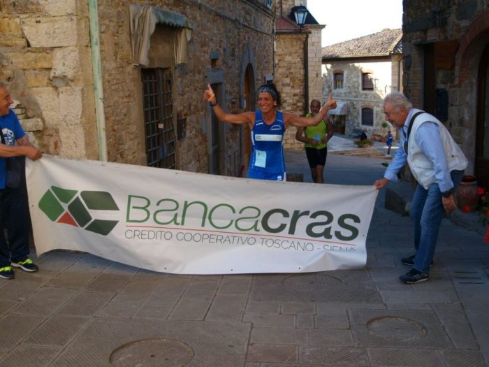 Un successo la 33esima marcia del 113: trionfa di nuovo Tania Scopelliti
