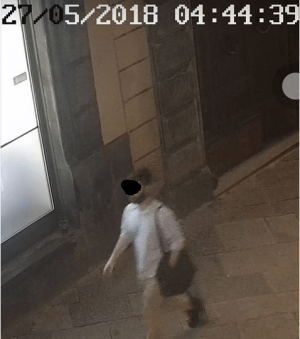 Identificato il vandalo che ha deturpato i muri del centro storico di Siena
