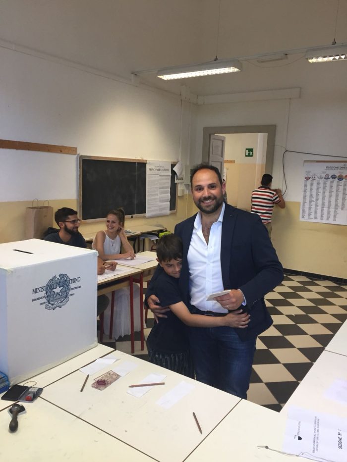 Pinciani &egrave; l'ultimo dei candidati a votare