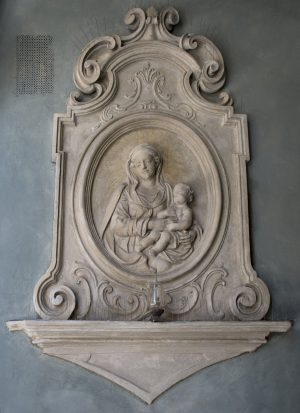 Restaurato da Kamullia Onlus il Tabernacolo di Vicolo dello Sportello