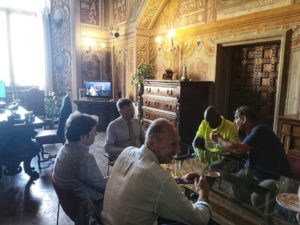 Aggressione verbale a uno steward in Piazza del Campo, il contradaiolo della Tartuca in Comune per scusarsi