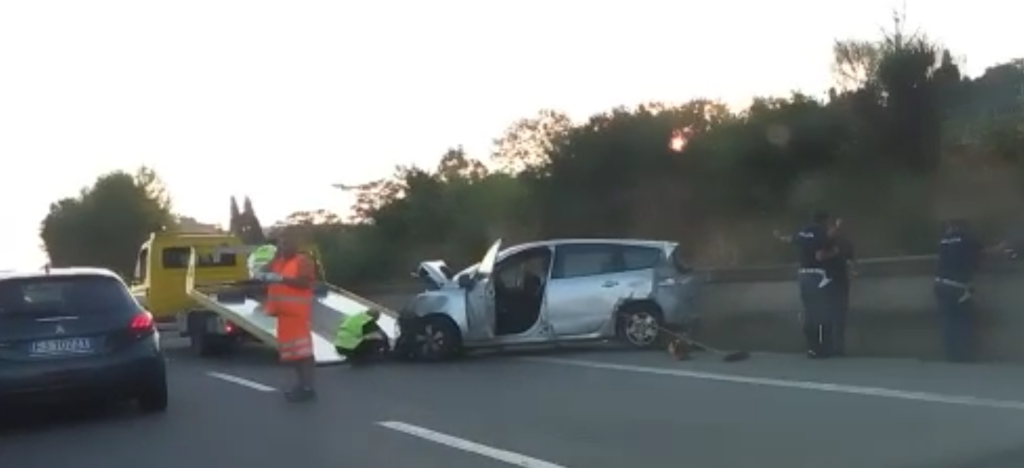 Tragedia sfiorata sulla Siena-Bettolle, feriti bimbo piccolo e genitori