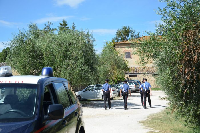 Attivit&agrave; di estrazione di oli essenziali abusiva, nei guai il proprietario di un'azienda agricola
