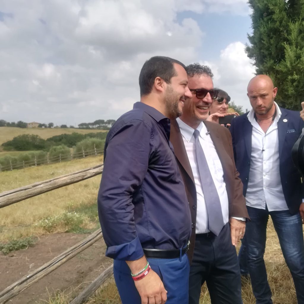 Salvini: "Non condanno la scaramuccia in Piazza dopo il Palio. Fa parte della tradizione"