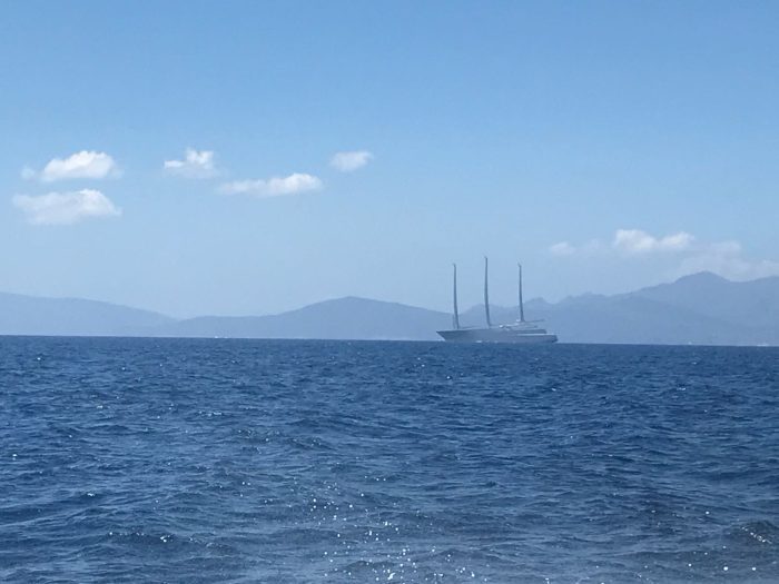 Sulle coste della Maremma uno dei mega yacht pi&ugrave; grandi del mondo