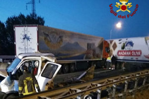 Incidente sull'A1 casello Valdichiana: due uomini feriti alle Scotte, uno &egrave; grave