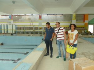 Gli assessori allo sport e all'urbanistica alla piscina dell'Acquacalda