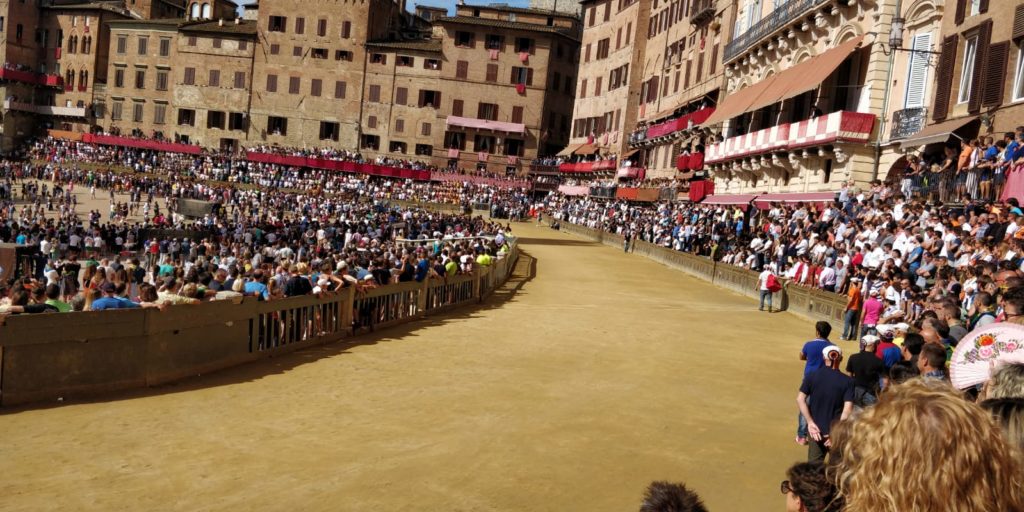 La civetta vince la quarta prova