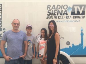 Scampati al crollo del ponte mentre vengono al Palio