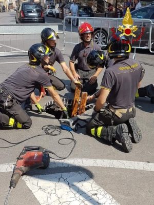 Poggibonsi, cede manto stradale in via Montenero